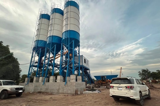 Dựng trạm bê tông trái phép, Công ty Trường Thịnh bị phạt 130 triệu