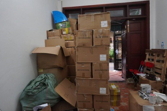 Lô hàng tinh dầu, thuốc lá điện tử hơn 70 tỷ đồng không nguồn gốc