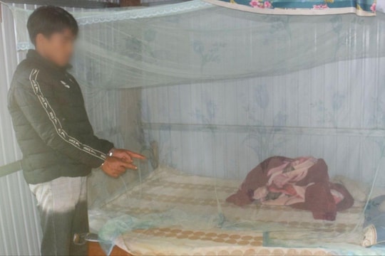 Dùng vũ lực đe dọa, khống chế hiếp dâm