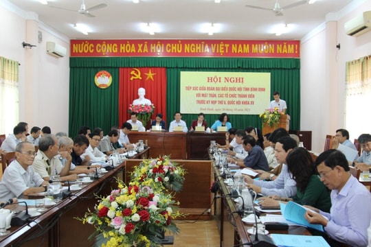 Bộ trưởng Bộ Tài chính Hồ Đức Phớc tiếp xúc cử tri tại Bình Định