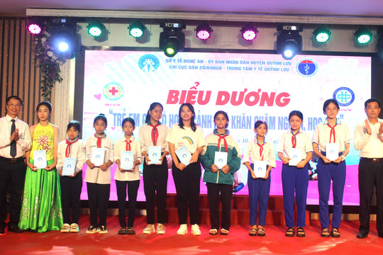 Nghệ An: Tổ chức chương trình truyền thông hưởng ứng ngày 'Quốc tế trẻ em gái 11/10'