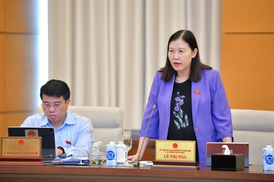 Đề nghị cấm mua bán bóng cười và thuốc lá điện tử