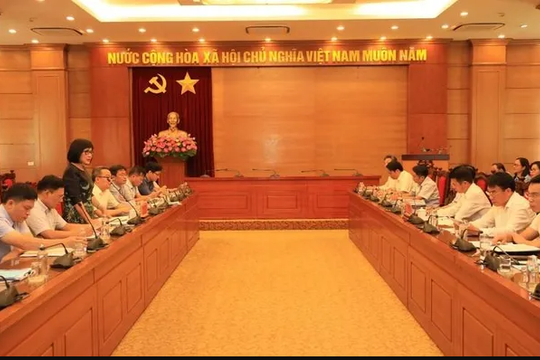 Thứ trưởng Bộ Tư pháp Đặng Hoàng Oanh làm việc tại tỉnh Vĩnh Phúc