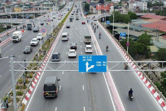 Hà Nội: Nâng tốc độ ô tô đi lại trên cầu Vĩnh Tuy lên 60km/giờ