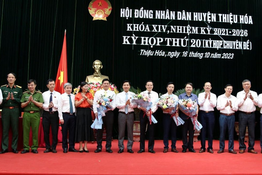 Huyện Thiệu Hóa có tân Chủ tịch, Phó Chủ tịch