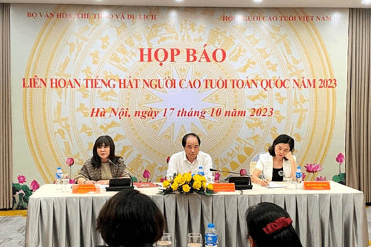 Liên hoan Tiếng hát Người cao tuổi toàn quốc lần đầu được tổ chức