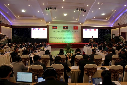 Khảo sát thực địa tam giác phát triển của Ủy ban Quốc hội 3 nước Việt Nam-Lào-Campuchia