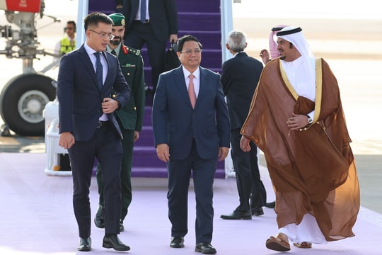Thủ tướng Phạm Minh Chính tới Thủ đô Riyadh, bắt đầu chuyến công tác tại Saudi Arabia