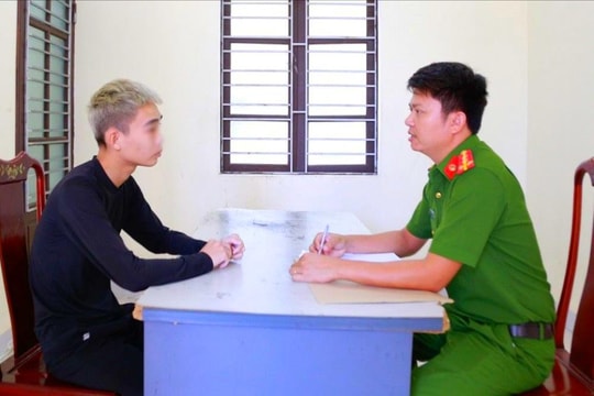 Đang bị truy nã vẫn cưỡng đoạt tài sản