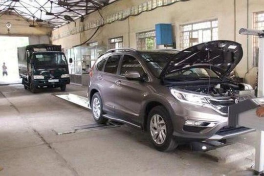Nguy cơ tái diễn ùn tắc đăng kiểm ô tô