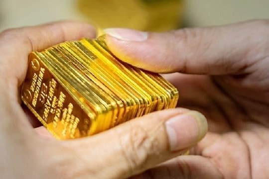 Giá vàng trong nước và thế giới đồng loạt tăng mạnh