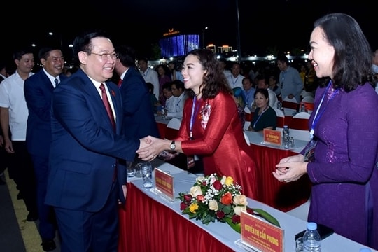 Chủ tịch Quốc hội Vương Đình Huệ dự khai mạc Lễ hội Cà phê tỉnh Sơn La năm 2023