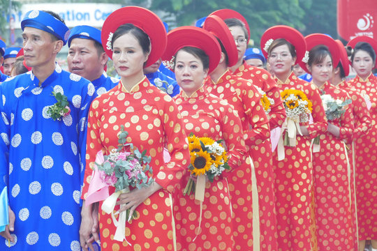 82 cặp đôi cưới tập thể vào ngày 20/10