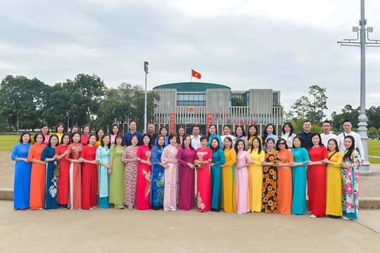 TAND hai cấp tỉnh Thanh Hóa thăm Lăng Bác và trụ sở TANDTC