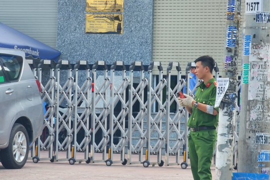 Truy bắt hai đối tượng cướp ngân hàng