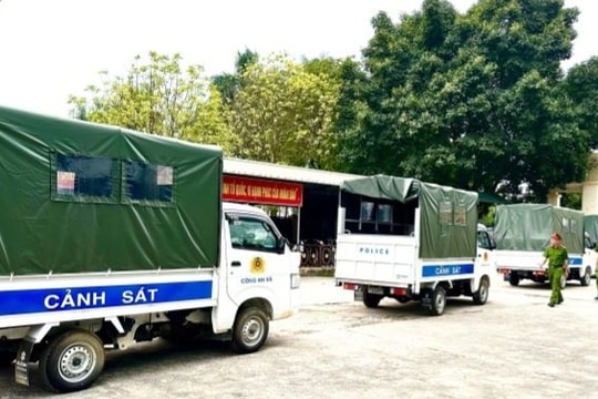 Thanh Hóa: Bàn giao xe ô tô tải bảo đảm an ninh trật tự cho công an xã
