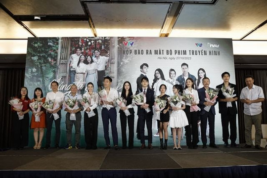Chúng ta của 8 năm sau: Quy tụ dàn diễn viên đình đám