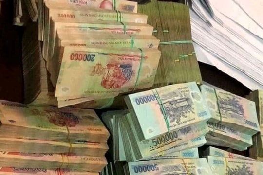 Cho vay lãi nặng rồi khủng bố con nợ bằng điện thoại