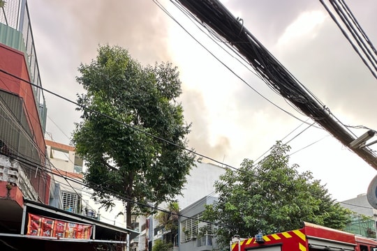 TP.HCM: Cháy nhà 3 tầng, nhiều tài sản bị thiêu rụi