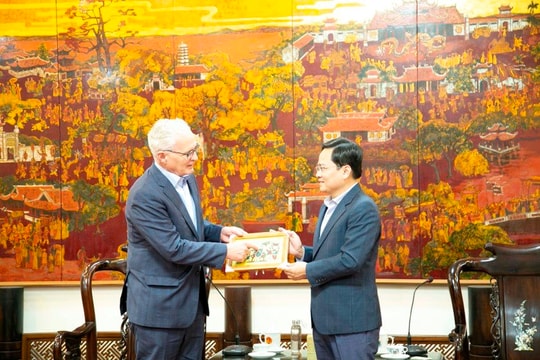 Bí thư Tỉnh ủy Bắc Ninh làm việc với Hiệp hội Công nghiệp bán dẫn Mỹ