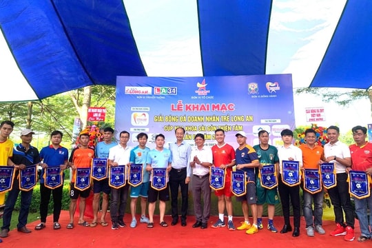 Khai mạc Giải bóng đá Doanh nhân trẻ Long An, tranh cúp Nha khoa Thiện Tâm lần 2