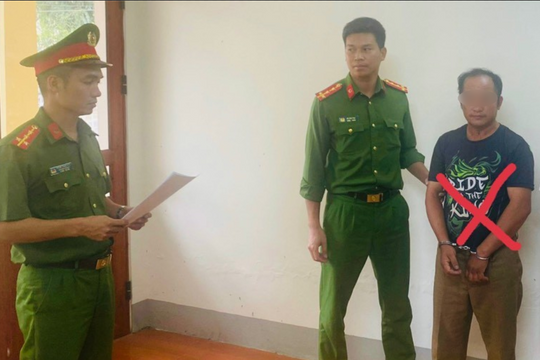 Bắt đối tượng hung hãn đấm dập mũi cảnh sát, chống người thi hành công vụ