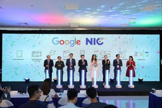 Tập đoàn Google trao tặng Việt Nam tổng cộng 40.000 suất học bổng trong Chương trình Phát triển nhân tài số
