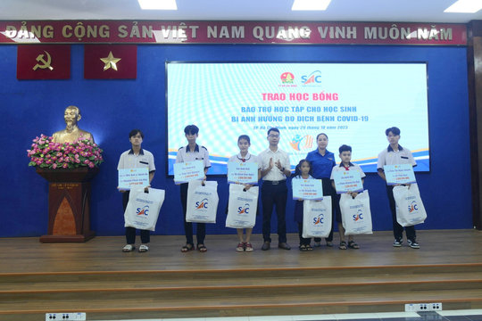 “Gia sư áo xanh" thực hiện hơn 93.000 giờ phụ đạo cho con em công nhân