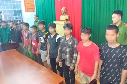Đánh người vì mâu thuẫn ở sân bóng