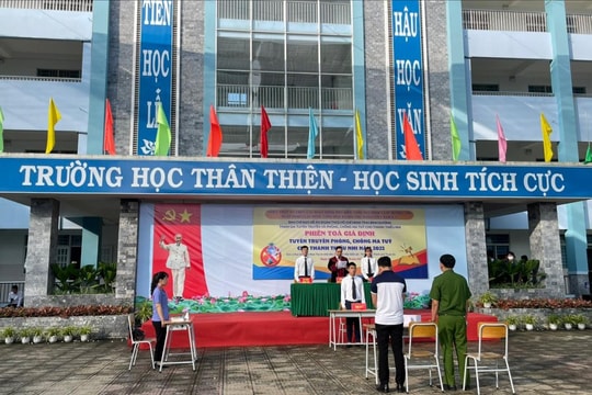 TAND TP. Thuận An tổ chức phiên tòa giả định về tội "Tàng trữ trái phép chất ma túy"