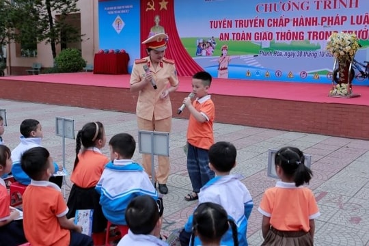 Tuyên truyền về trật tự, an toàn giao thông cho hơn 1.500 học sinh tiểu học