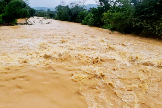 Trung Bộ, Nam Bộ mưa lớn đề phòng lũ quét sạt lở đất