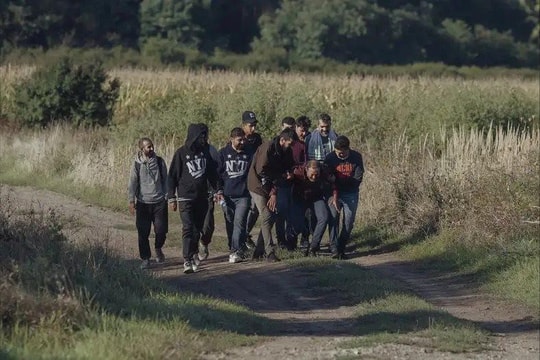 Slovakia gửi quân tới biên giới Hungary để hạn chế di cư