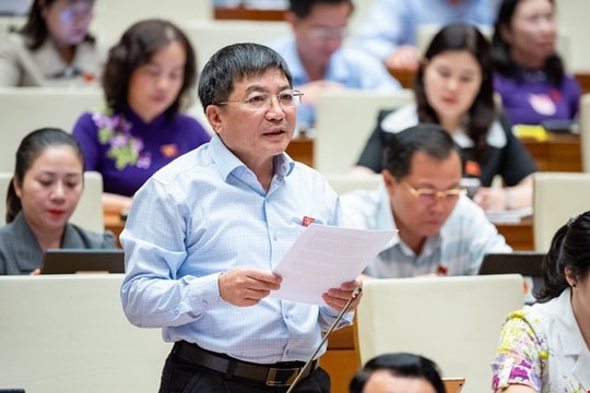 Đại biểu đề xuất tăng lương, giảm giờ làm việc cho người lao động