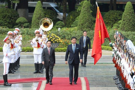 Chủ tịch nước chủ trì lễ đón Tổng thống Mông Cổ