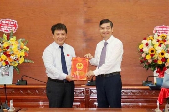 Bổ nhiệm Chánh Văn phòng UBND và Giám đốc Ngân hàng Nhà nước tỉnh Phú Yên