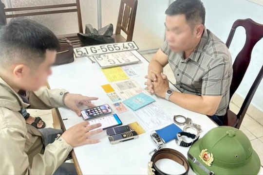Đại tá Công an “dỏm” lừa đảo chiếm đoạt 7 tỷ đồng