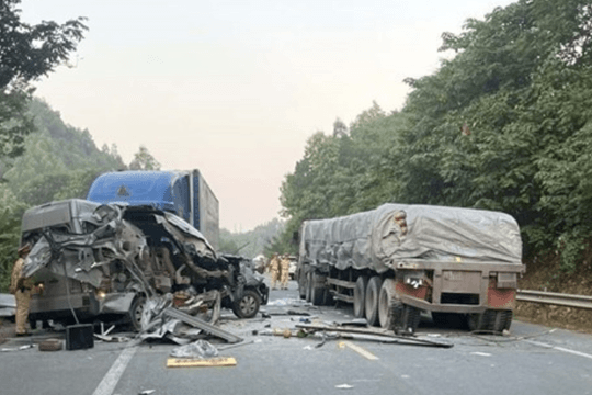Tổng kiểm tra xe kinh doanh vận tải khách hợp đồng trên cả nước