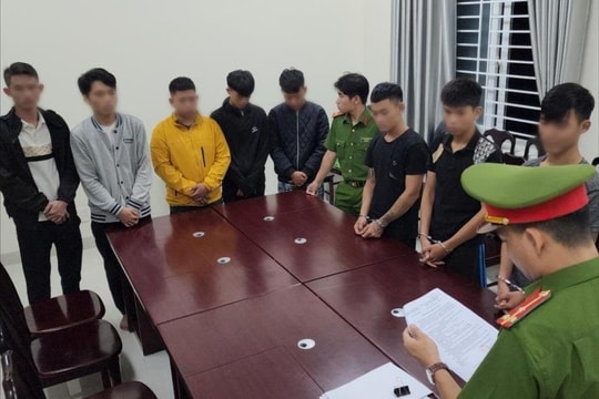 Hai nhóm thanh thiếu niên dàn trận hỗn chiến