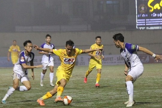 Đông Á Thanh Hóa có 3 điểm trên sân nhà