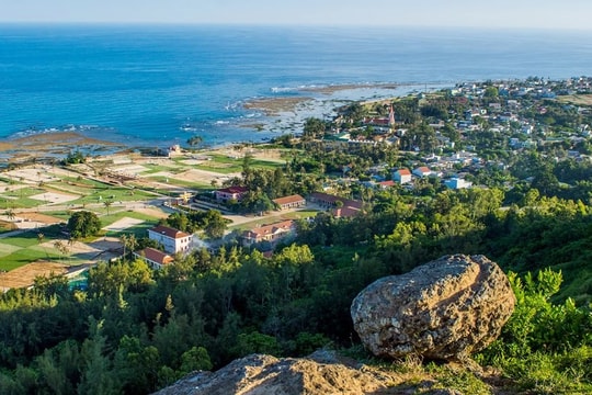 Lập hồ sơ đề nghị UNESCO công nhận Di tích văn hóa khảo cổ Sa Huỳnh là Di sản thế giới