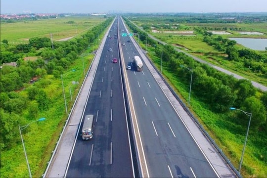 Hà Nội sẽ lắp đặt thêm biển báo giao thông trên cao tốc, quốc lộ