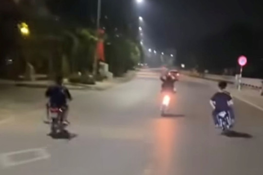 Gọi bạn chặn đánh tình địch gây náo loạn đường phố