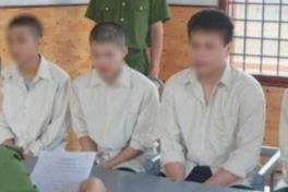 Bắt tạm giam 4 đối tượng dùng hung khí đánh người