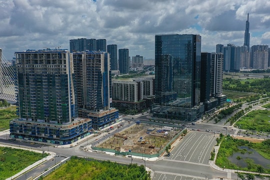 Thị trường địa ốc hồi phục chậm nhưng chắc