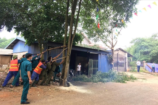 Phú Lương (Thái Nguyên): Ra quân giải tỏa hành lang giao thông đường bộ