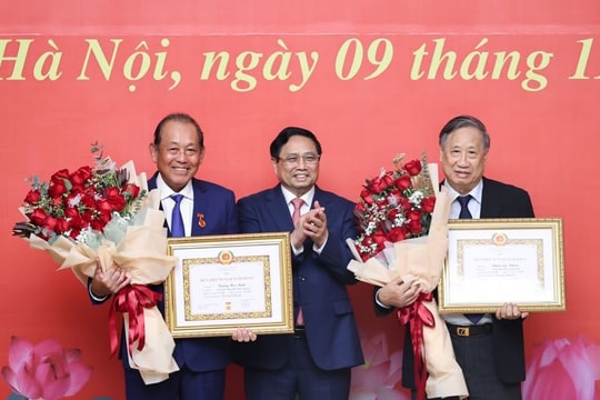 Thủ tướng trao danh hiệu cao quý tặng các đồng chí nguyên Phó Thủ tướng Chính phủ