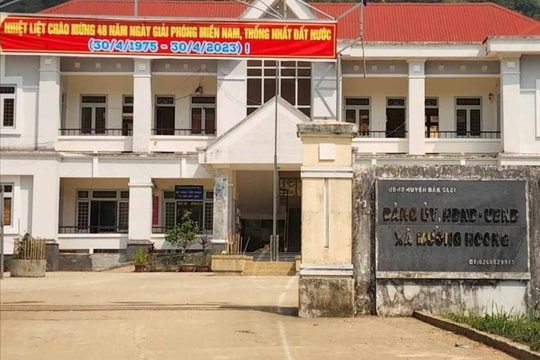 Vụ xã thu lại tiền hỗ trợ tái định cư của người dân: Kiểm điểm rút kinh nghiệm