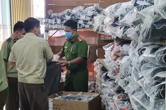 Buôn bán hàng giả nhãn hiệu, chủ kinh doanh bị phạt 45 triệu đồng