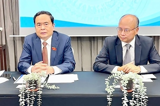 Phó Chủ tịch Thường trực Quốc hội Trần Thanh Mẫn gặp gỡ cộng đồng người Việt Nam tại Bồ Đào Nha